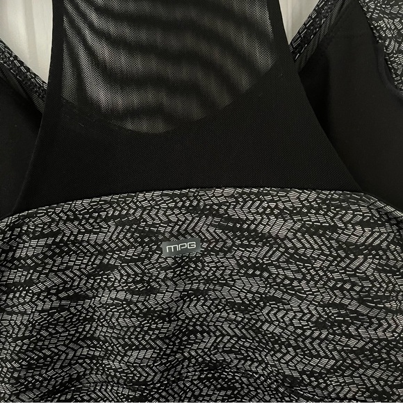 MPG Sport Mondetta Performance Gear Travel
Dress With Pockets Size M - Picture 7 of 8